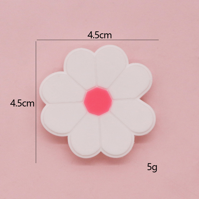Off-white chrysanthemum shoe buckle